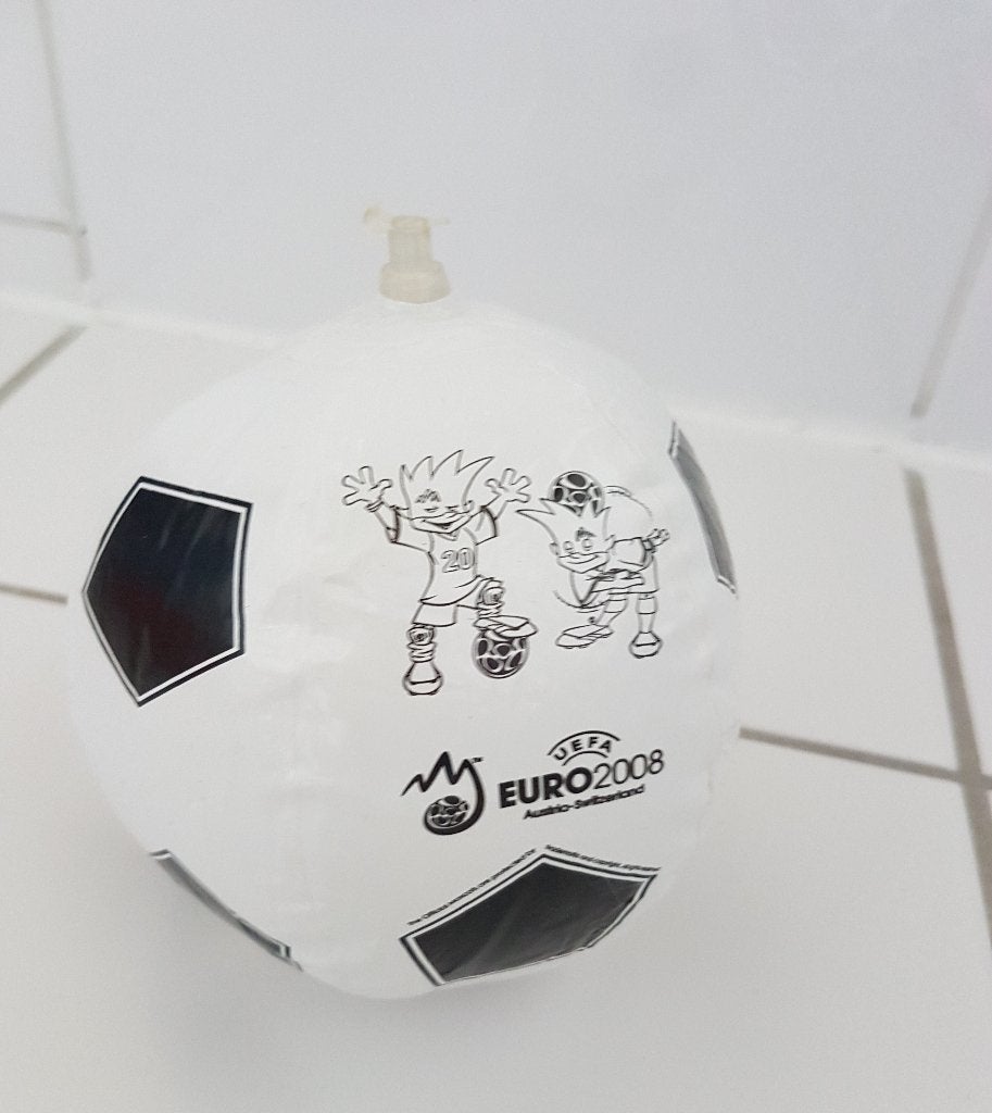 Opblaasballetje, bal, voetbal Euro 2008-uefa, omtrek 36cm., Ophalen of Verzenden, Nieuw, Strandbal