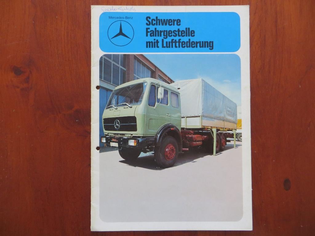 Mercedes-Benz Schwere Fahrgestelle mit Luftfederung (1975), Ophalen of Verzenden, Gelezen, Mercedes