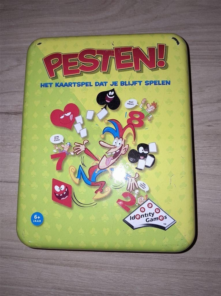 pesten in blik - s4905