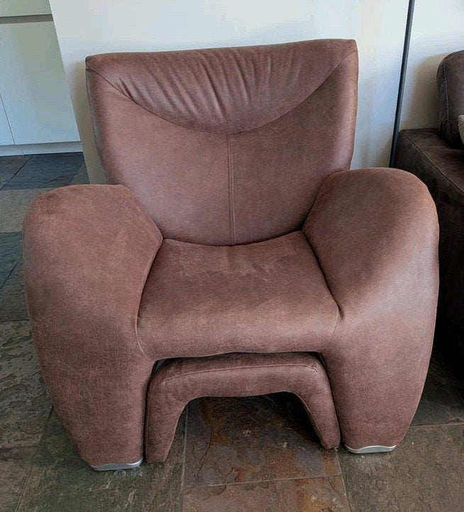 Leolux Echnaton fauteuil met voetenbank hergestoffeerd, Huis en Inrichting, Ophalen, Modern, Comfortabel, 75 tot 100 cm, Zo goed als nieuw