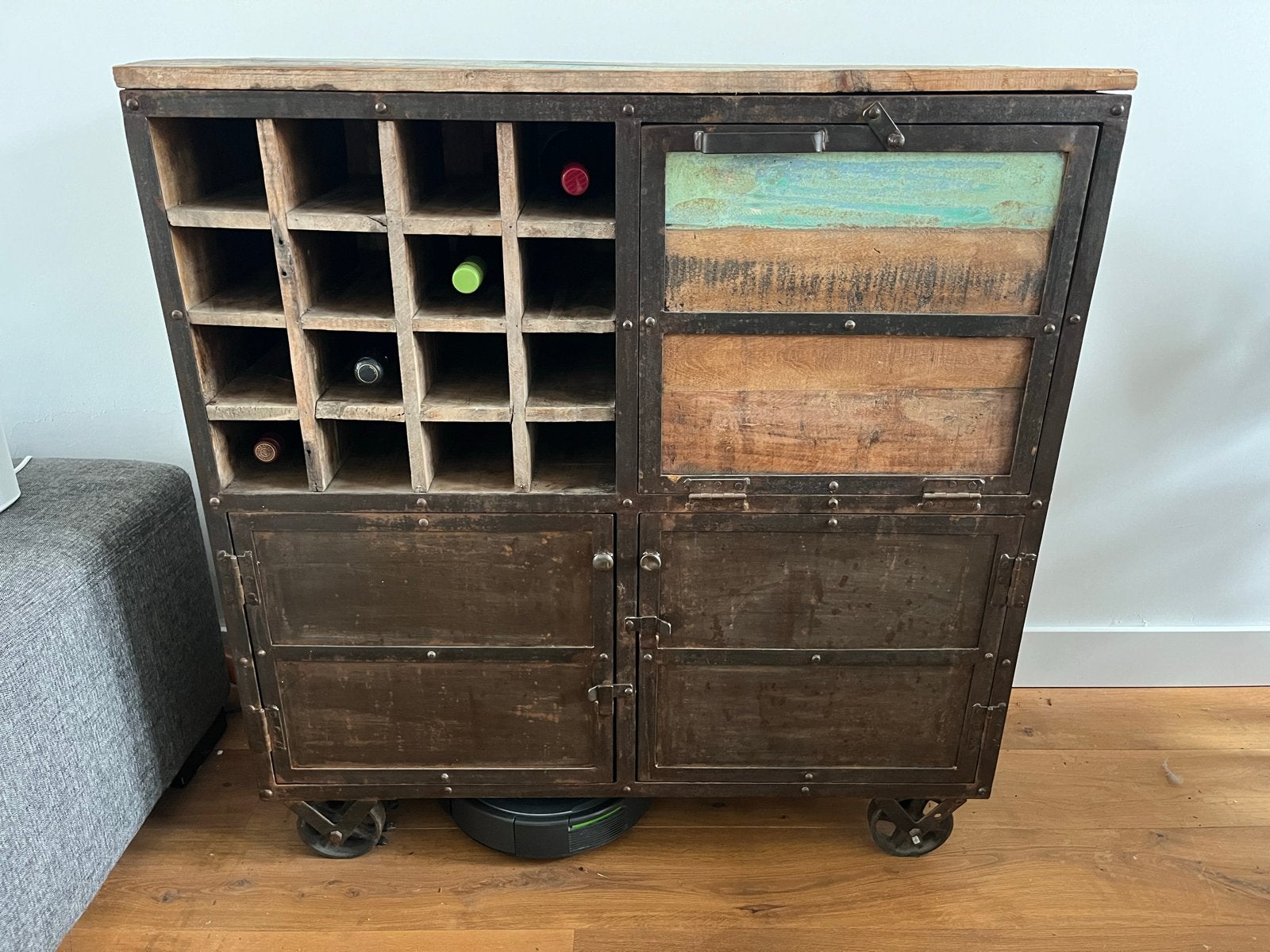 Vintage upcycle opbergkast met wijnrek Spin Industrial, Ophalen, Gebruikt, 15 tot 25 flessen, 75 – 100