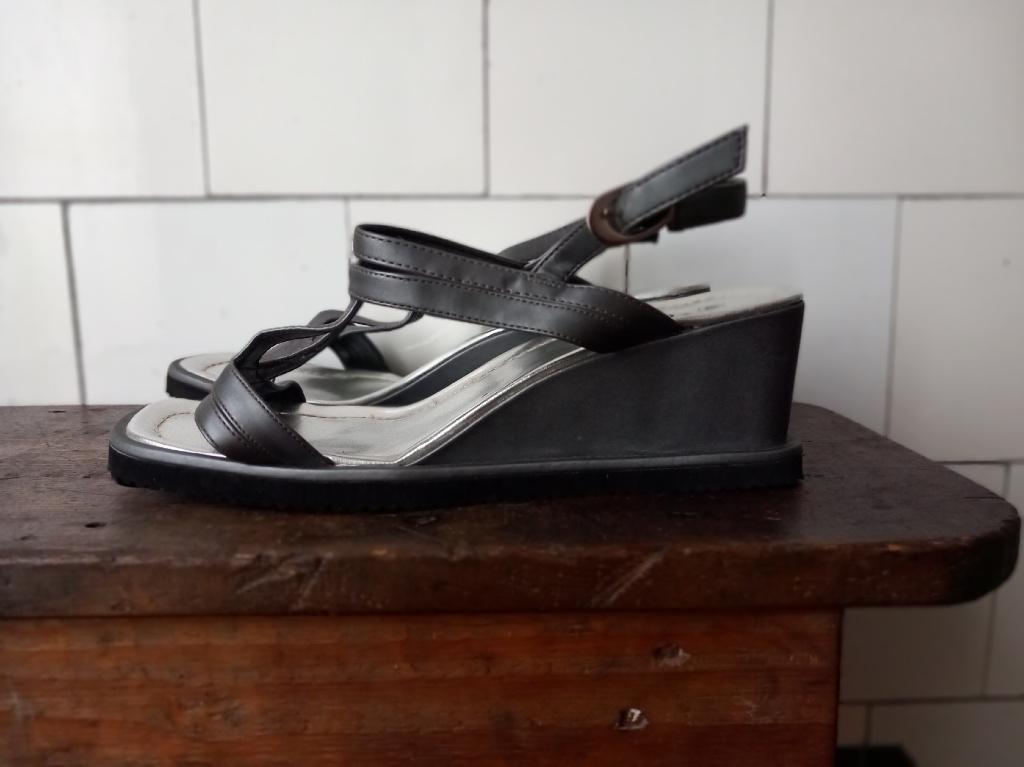 mooie vintage zomer schoenen sleehak, toscania maat 40 nieuw, Ophalen of Verzenden, Nieuw