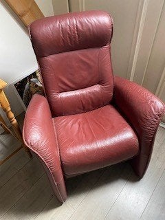 leuke bordeaux rode relaxstoel, Huis en Inrichting, Stoelen, Ophalen, Gebruikt, Leer, Eén