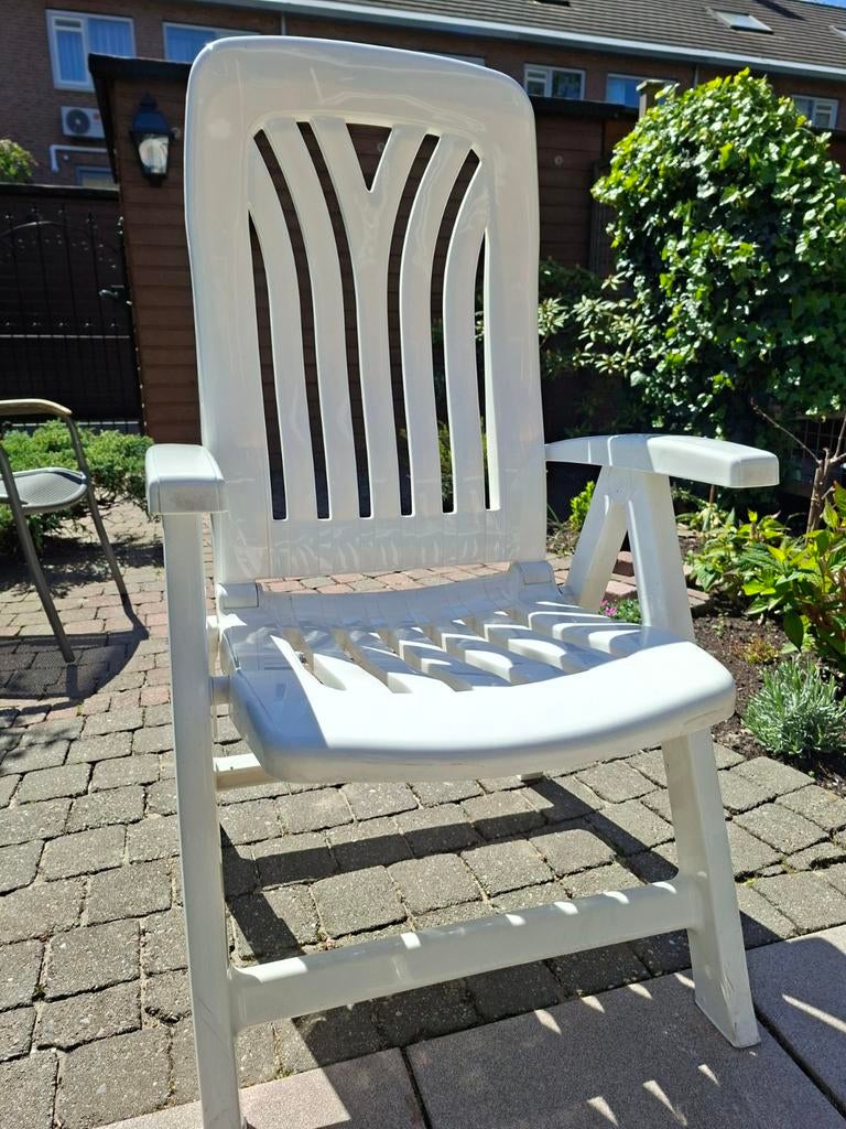 4 tuinstoelen, Curver, kunststof wit, in goede staat, Ophalen, Gebruikt, Kunststof, Verstelbaar