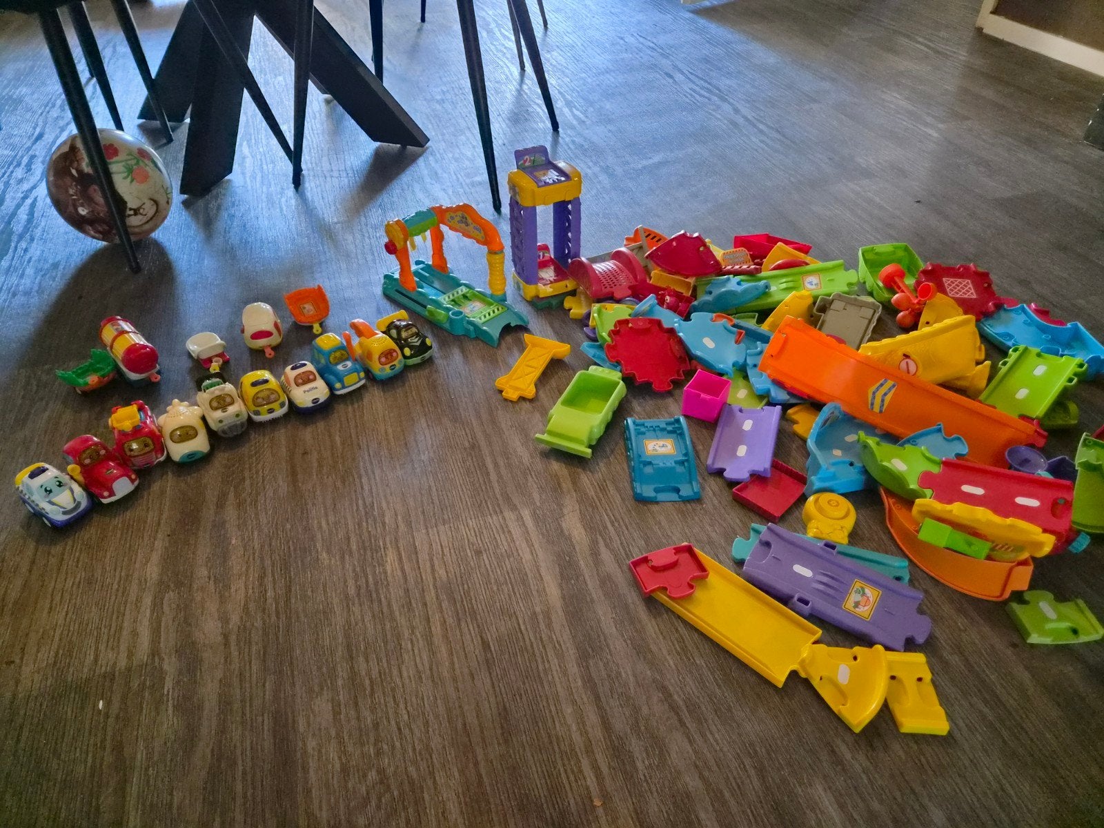toet-toet auto's en autobaan, Ophalen, Zo goed als nieuw, 2 tot 4 jaar