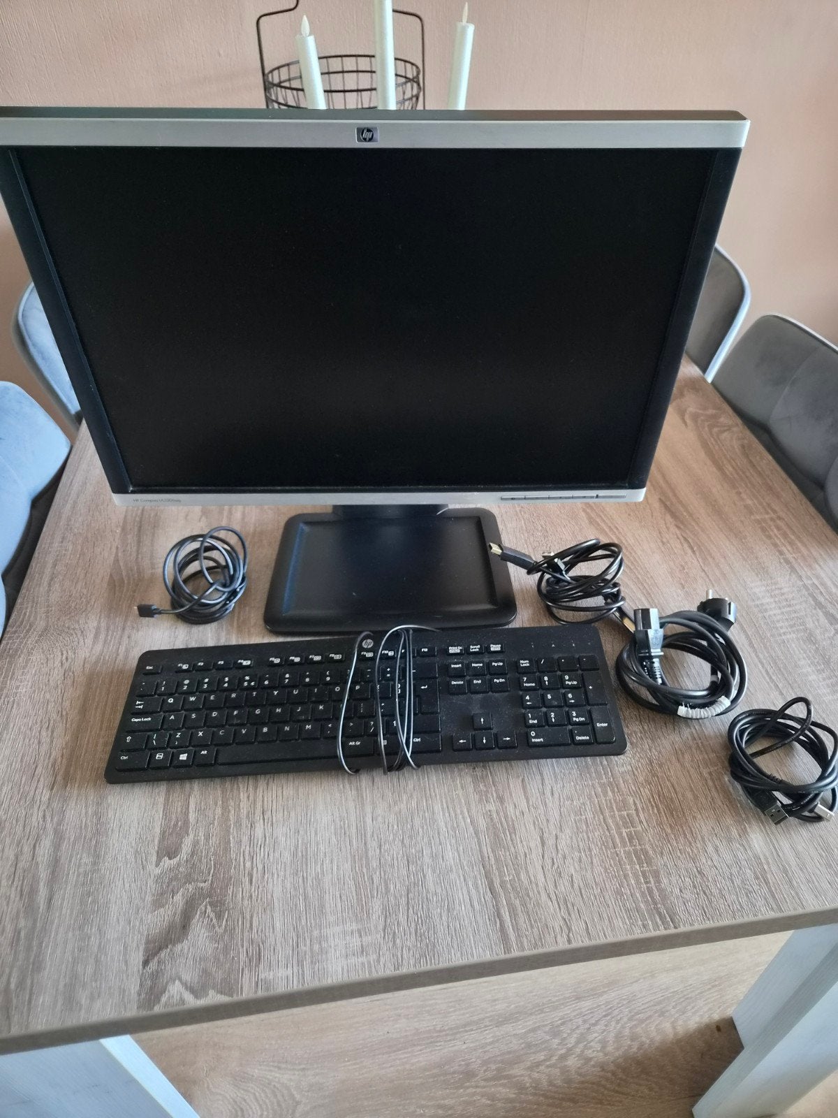 HP LA2205wg Monitor - 22 inch Full HD met toetsenbord, Computers en Software, Gebruikt, Full HD, Ophalen of Verzenden, DisplayPort