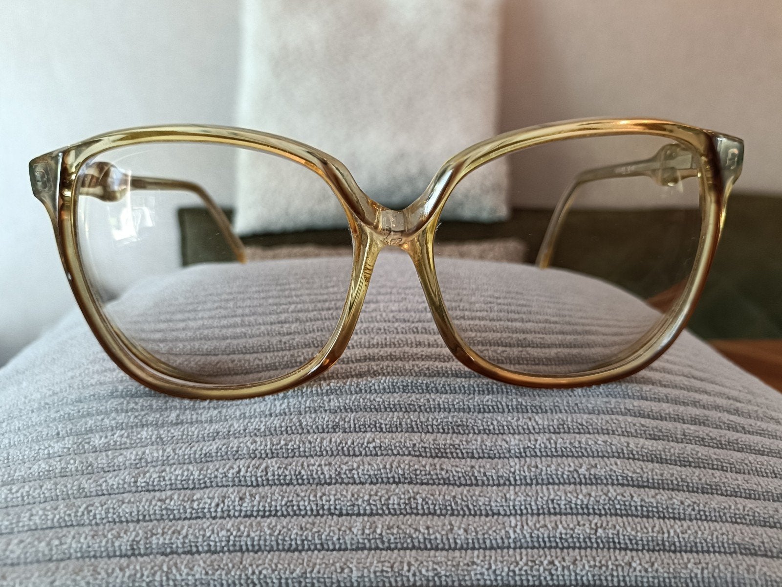 Vintage damesbril Saint Laurent jaren 70, Ophalen of Verzenden, Zo goed als nieuw, Bril, Overige merken