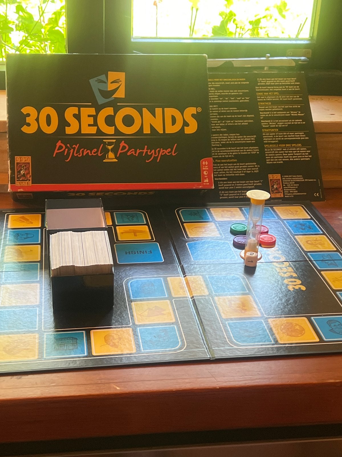 30 Seconds Pijlsnel Partyspel - Voor 3 of meer spelers, Hobby en Vrije tijd, Gezelschapsspellen | Bordspellen, Drie of vier spelers