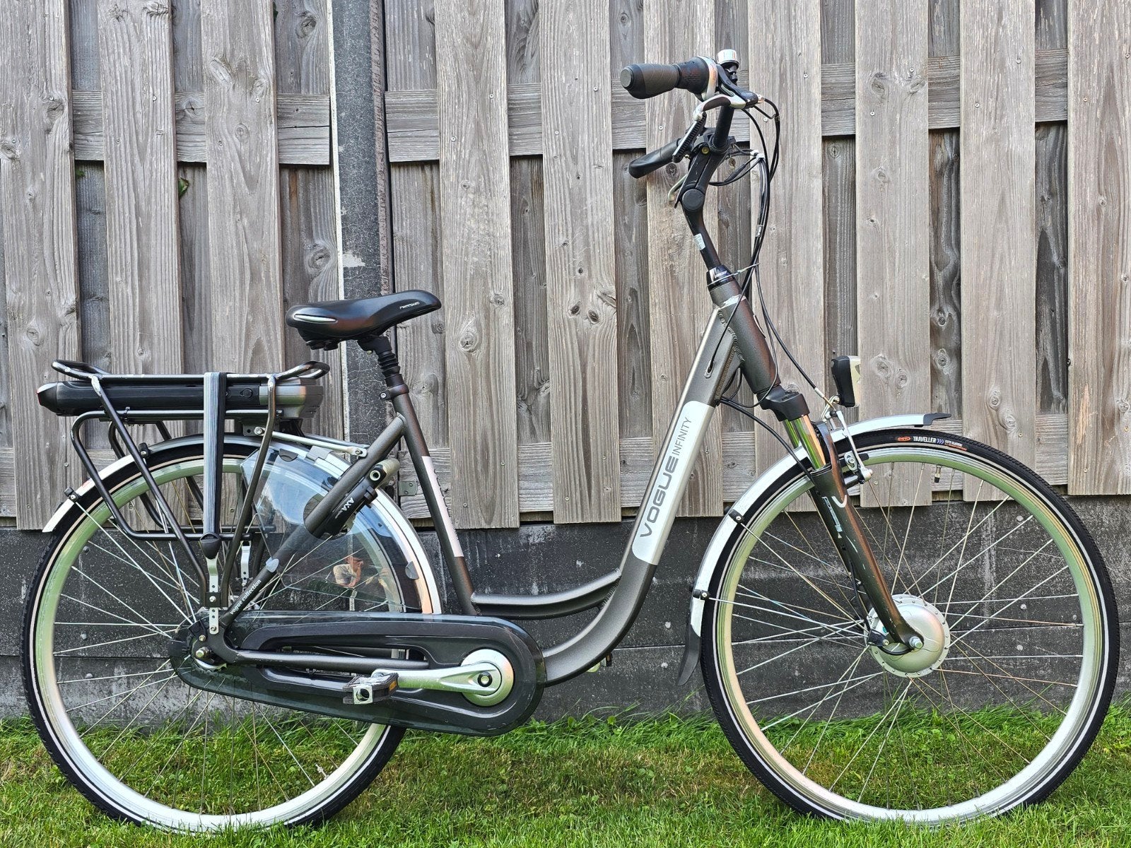 Vogue Infinity 52cm Nieuwe Accu E-Bike Elektrischefiets, Fietsen en Brommers, Fietsen | Dames | Damesfietsen, Versnellingen, Zo goed als nieuw