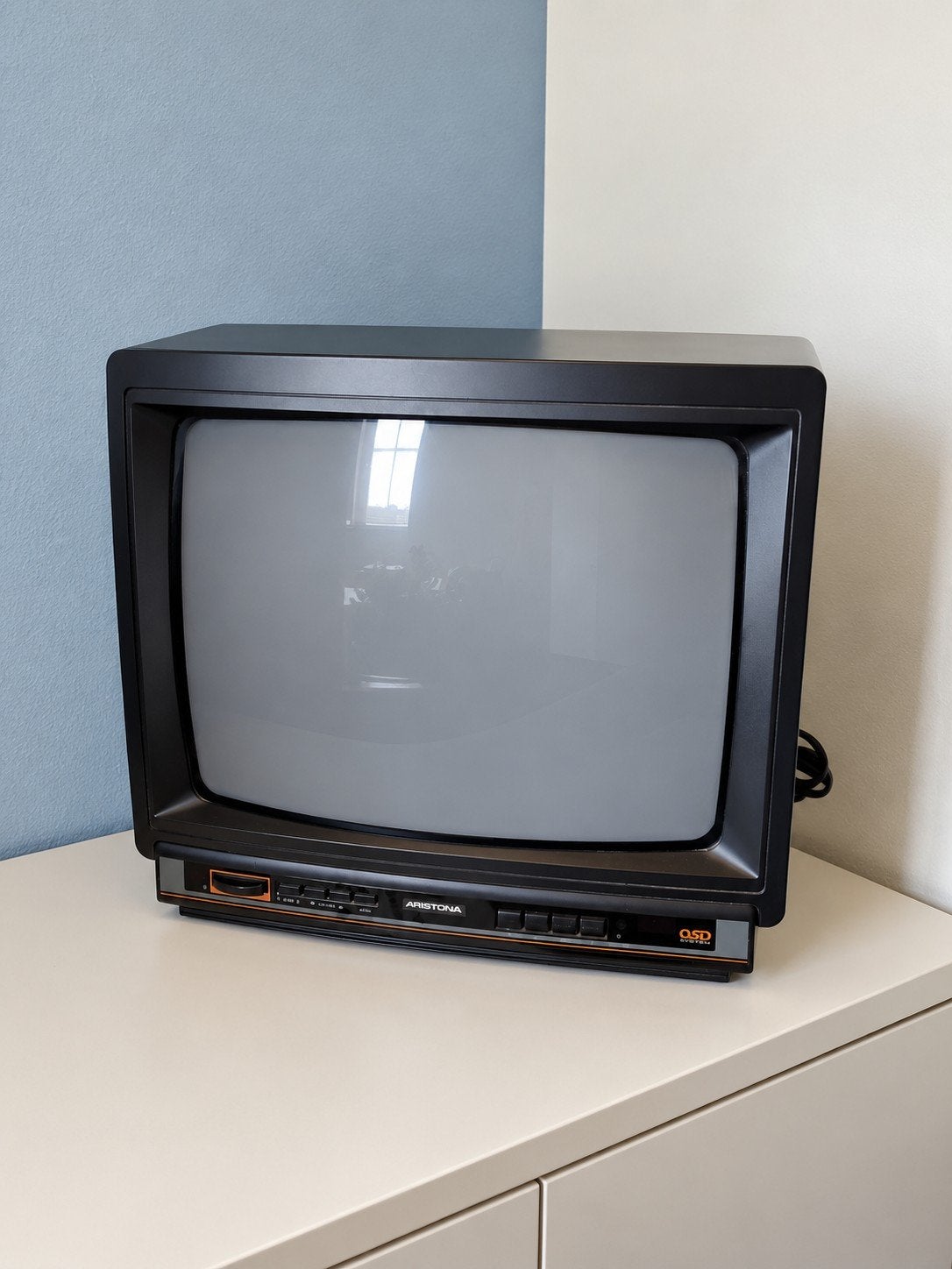 Vintage Aristona CRT TV - Perfect voor retro gaming, Audio, Tv en Foto, 50 Hz, Ophalen of Verzenden, Minder dan 40 cm, Gebruikt