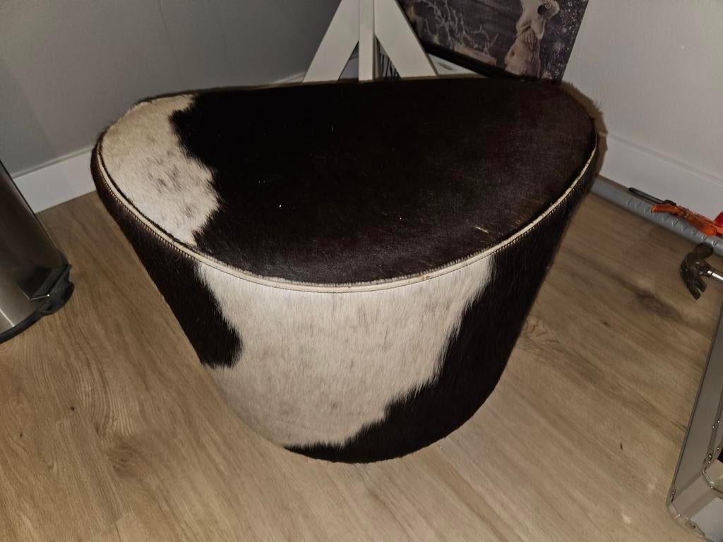 Poef koeienprint, Ophalen, 50 tot 75 cm, Zo goed als nieuw, 75 tot 100 cm