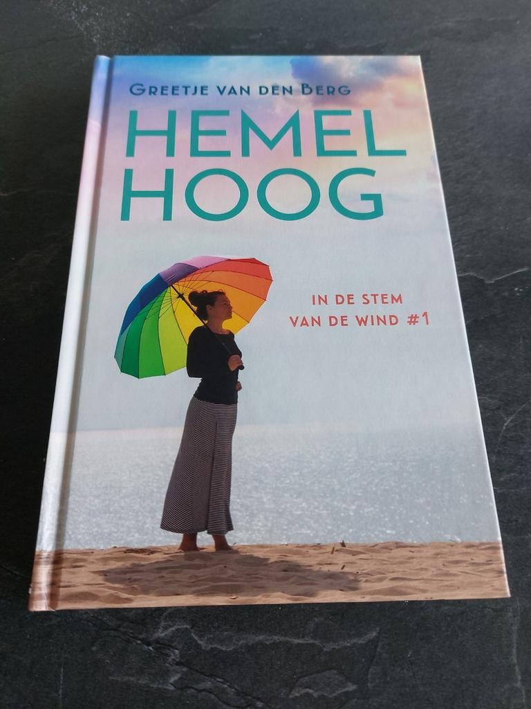 Hemelhoog - Greetje van den Berg (In de stem van de wind #1), Boeken, Romans, Zo goed als nieuw, Nederland, Ophalen of Verzenden