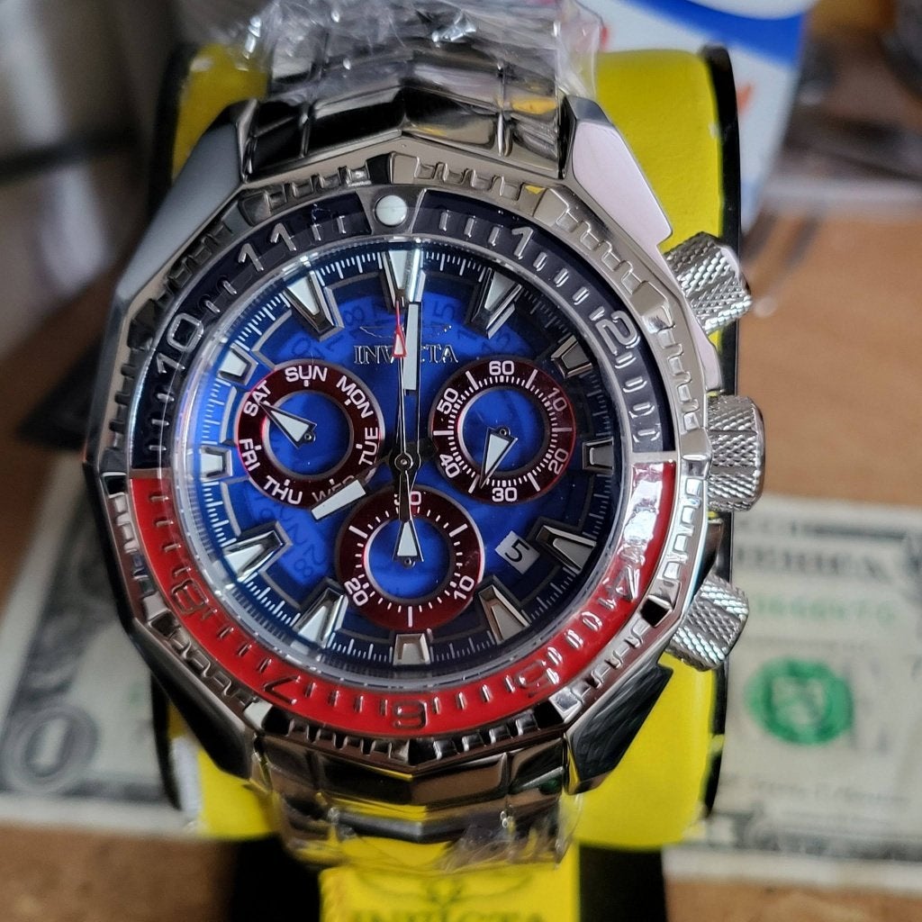 invicta akula nieuw in doos 55 mm swiss uurwerk super mooie, Sieraden, Tassen en Uiterlijk, Overige merken, Staal, Staal, Polshorloge