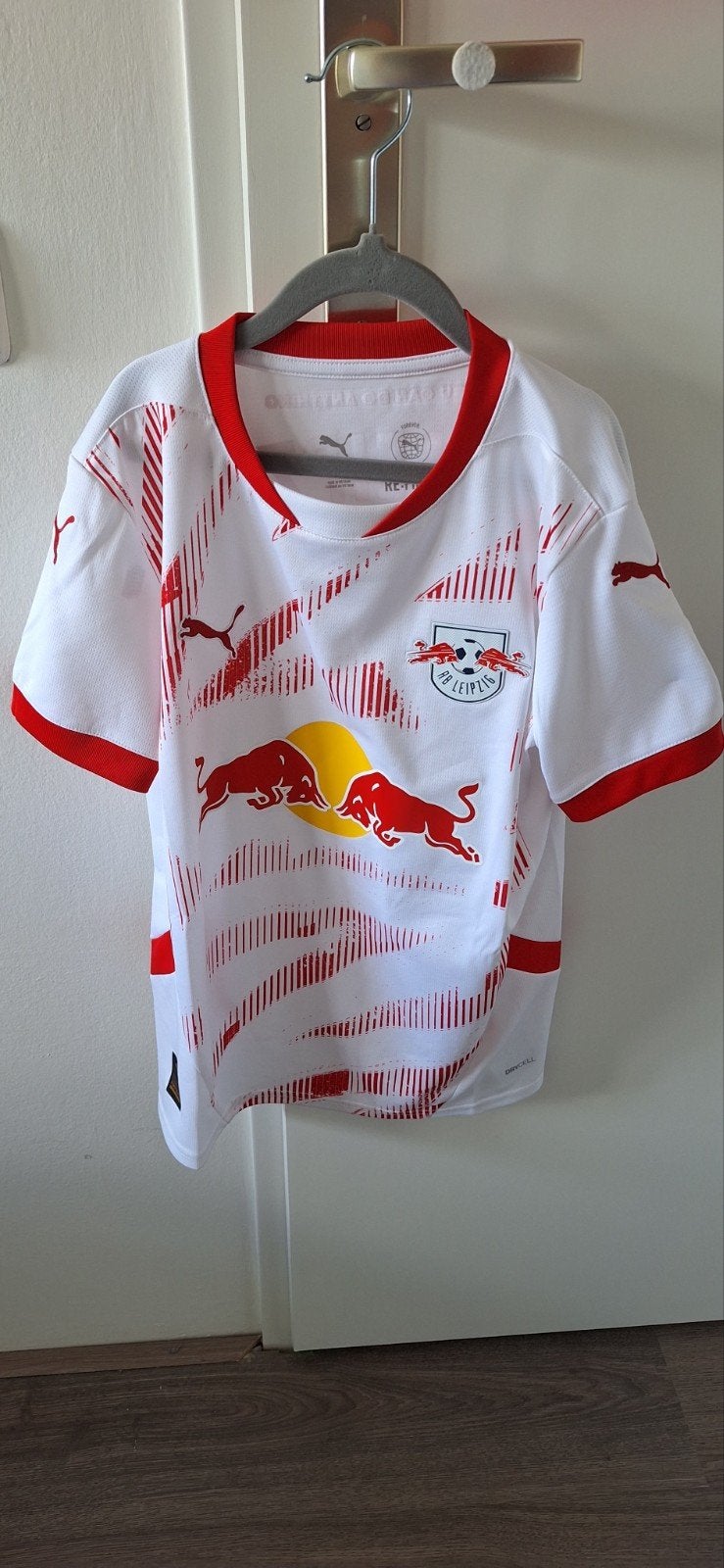 Puma RB Leipzig Thuisshirt Kids 24/25 NWT Maat 11-12Y, Ophalen of Verzenden, Nieuw, Puma, Jongen of Meisje