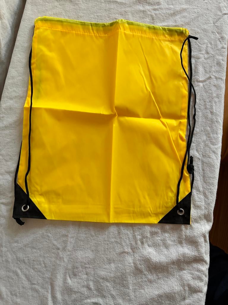 Gele gymtas / zwemtas, Overige merken, Gebruikt, 25 tot 40 cm, Ophalen of Verzenden