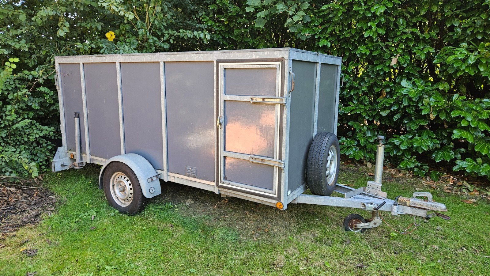 Aanhangwagen Dichte bak, Ophalen, Gebruikt