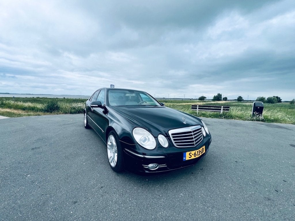 Mercedes-Benz E-Klasse 3.0 E280 Avantgarde Facelift LPG/G3, Auto's, Mercedes-Benz, Automaat, Beige, Zwart, Particulier