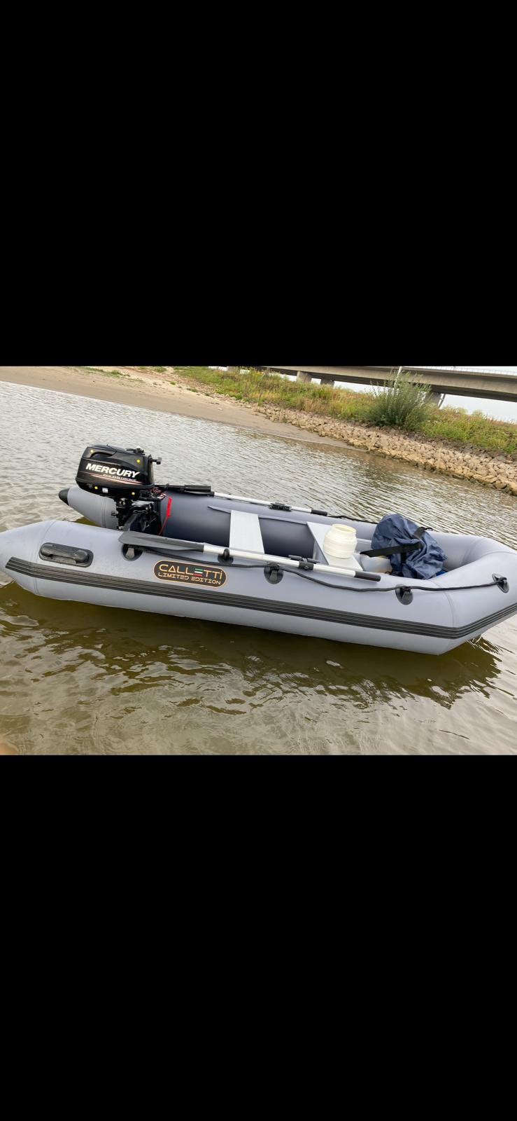 Zo goed als nieuwe  330 rubberboot – Slechts 1x gebruikt!, Ophalen, Zo goed als nieuw, Buitenboordmotor, Pomp