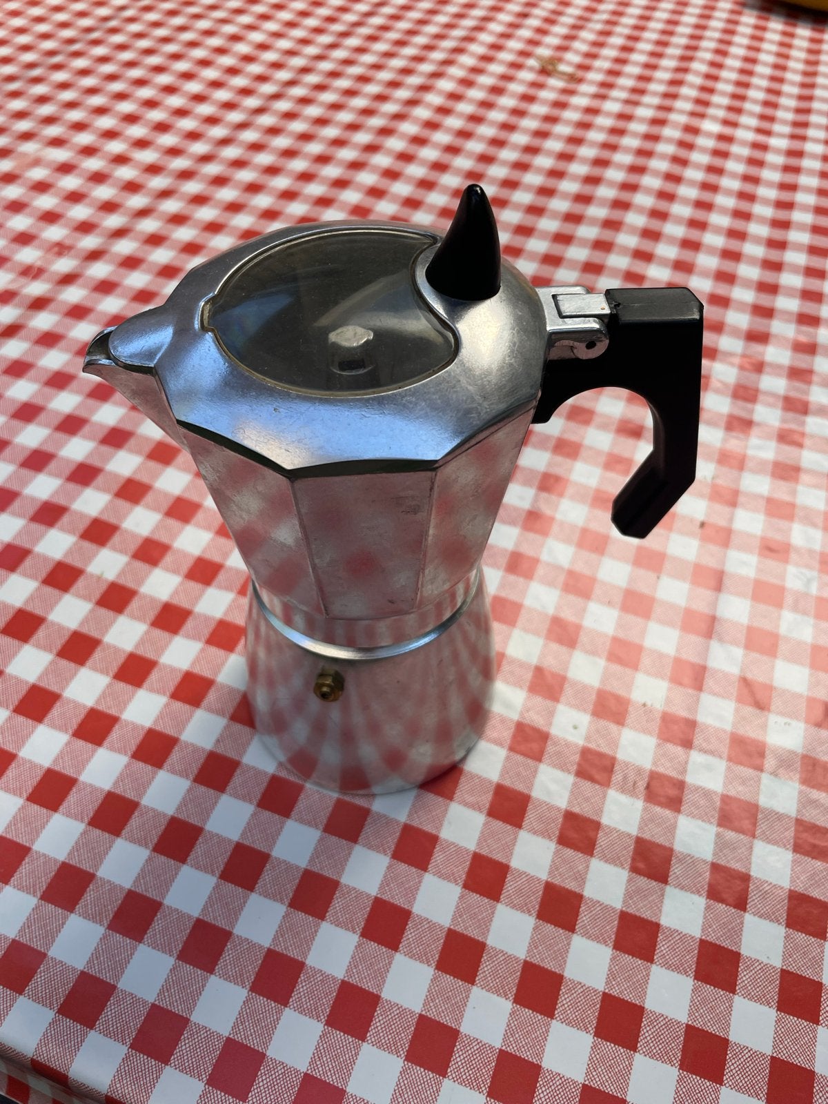 Klassieke Moka Pot - Aluminium Percolator, Witgoed en Apparatuur, Koffiezetapparaten, Gebruikt, Overige modellen, Gemalen koffie