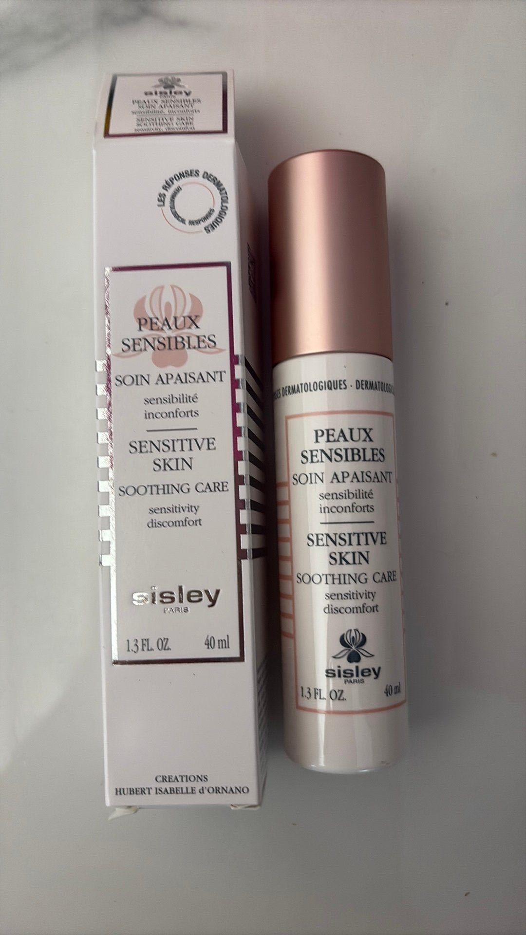 Sisley sensitive skin dag en nacht crème nieuw in verpakking, Ophalen of Verzenden, Nieuw, Gehele gezicht, Verzorging