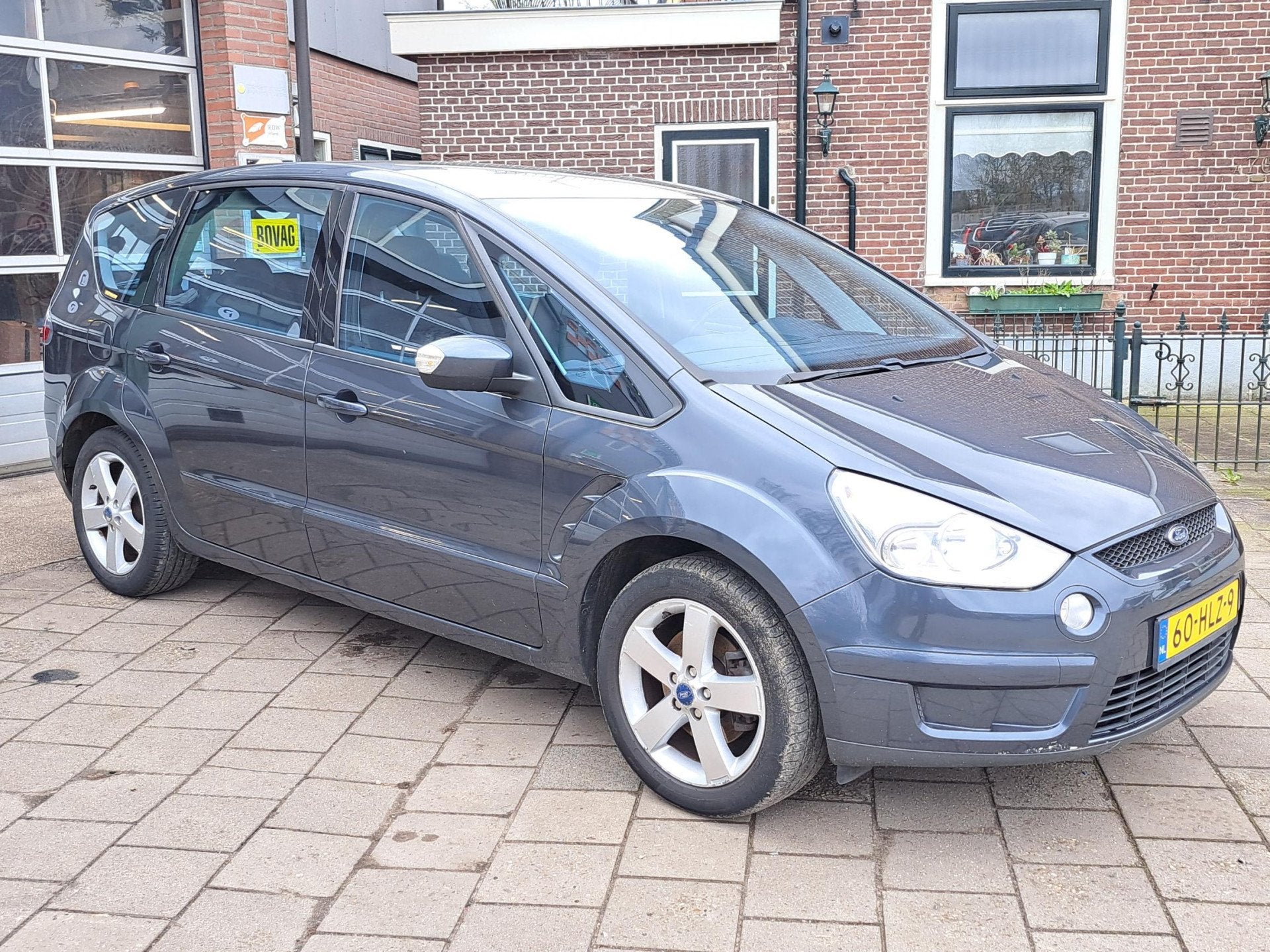 Ford S-Max 2.0-16V - TREKHAAK! (bj 2009), Voorwielaandrijving, 145 pk, Stof, Gebruikt