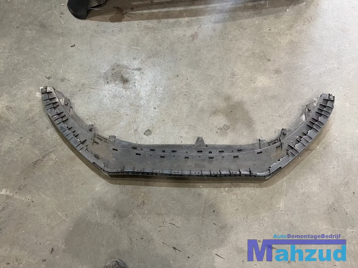 VW POLO 6R Bumperlip onder voorbumper 2009-2016, Gebruikt, Volkswagen AG, Bumper, Berliner Ring 2
38440  Wolfsburg, DE