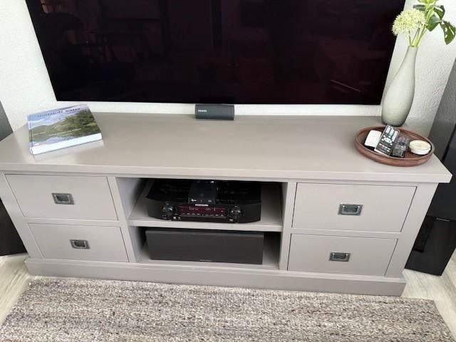 tv kast  Troubadour  grijs  met lades, als nieuw, Huis en Inrichting, Kasten | Televisiemeubels, Ophalen, Strak, 150 tot 200 cm