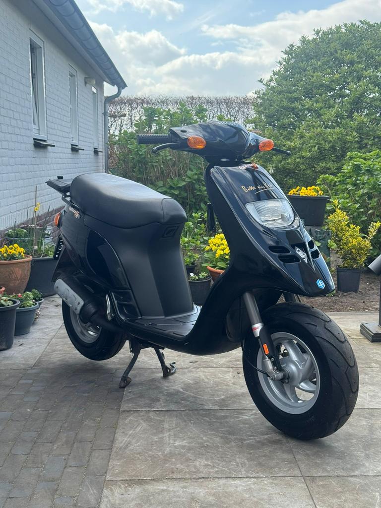 ⭐️Piaggio Typhoon 50cc 2 takt Brom met slechts 9842 km⭐️