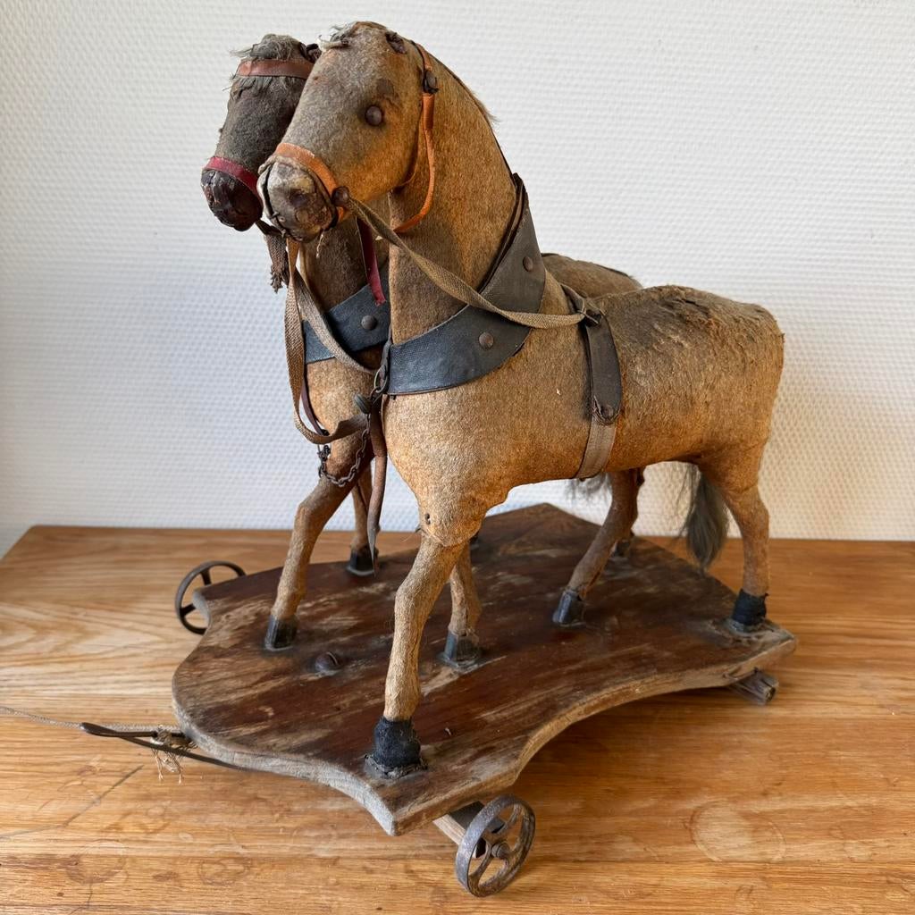 Antieke Victoriaanse Speelgoed Trekpaarden 19e Eeuw Brocante, Ophalen