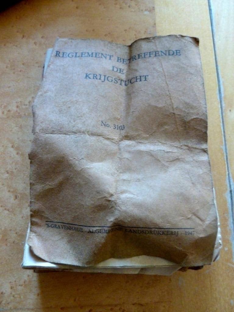 Reglement betreffende de krijgstucht 1947, Ophalen of Verzenden, Landmacht, Nederland, Boek of Tijdschrift