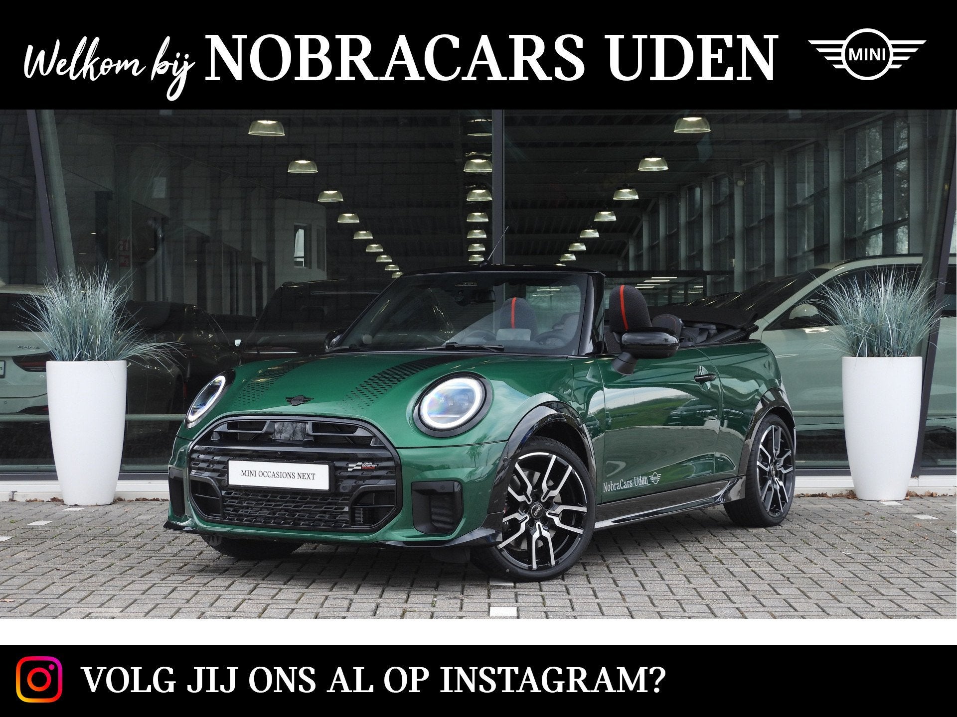 MINI Cabrio Cooper C Automaat / Pakket XL / JCW / 18" JCW La, 1998 cc, 15 km/l, 4 stoelen, Leder en Stof