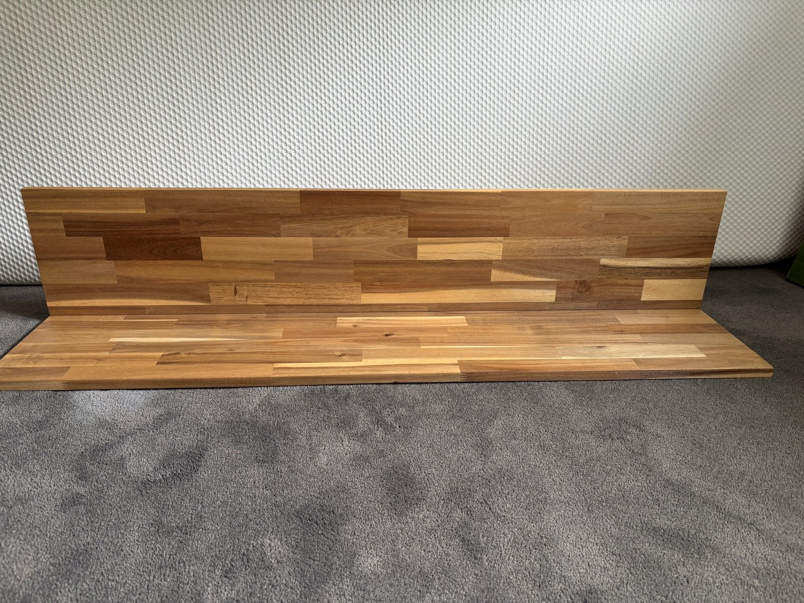 IKEA SKOGSTA wandplank van massief acaciahout, Ophalen, Zo goed als nieuw