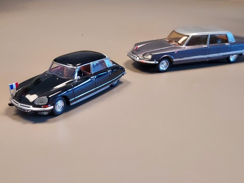 Citroën  DS 21 présidentielle +DS21 Prestige  Automany + UH, Ophalen of Verzenden, Auto, Universal Hobbies