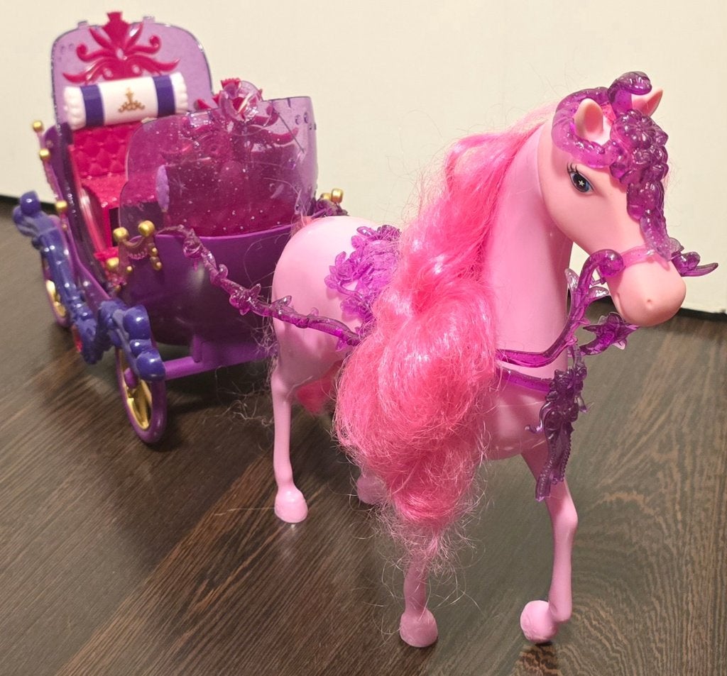 Prinsessenpaard met koets - Roze en paars speelgoed, Ophalen of Verzenden, Gebruikt