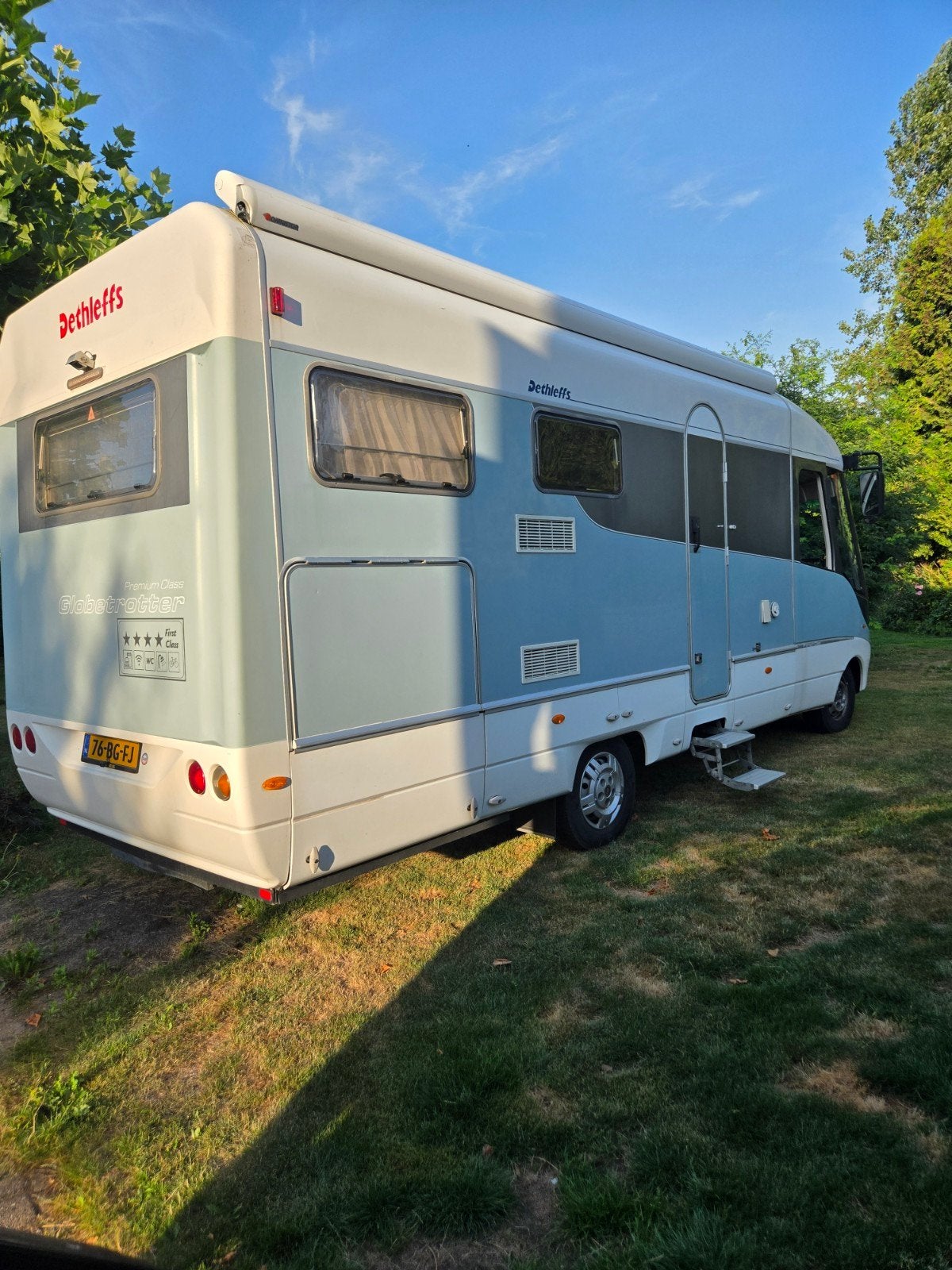 Dethleffs Premium Class 2002 - Ruime familiecamper, Standaard zit, Ringverwarming, Fiat, 6 tot 7 meter