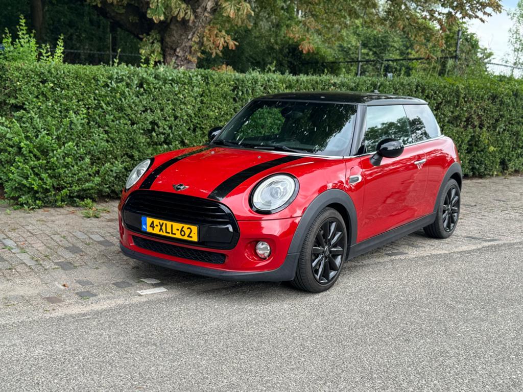 Mini 1.5 Cooper 2014 Rood, Voorwielaandrijving, Zwart, 4 stoelen, 49 €/maand