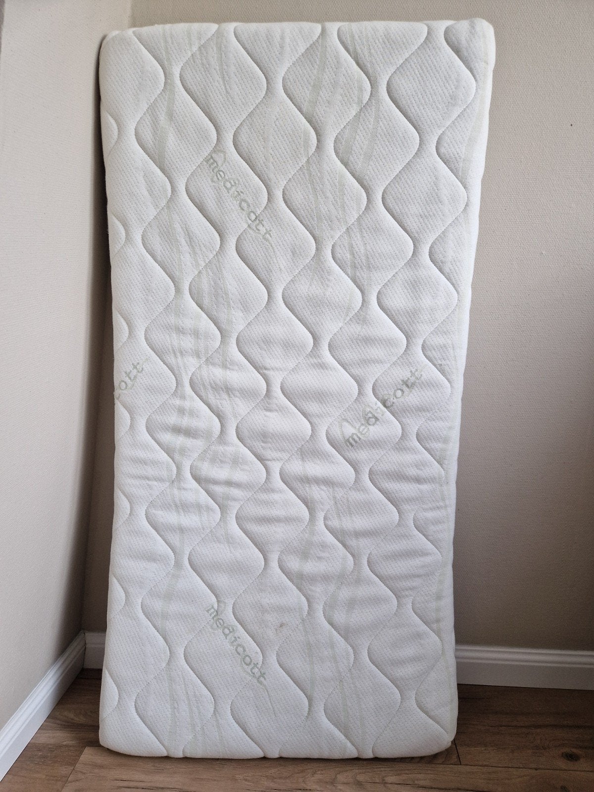 GRATIS: Matras 120x60, Ophalen, Gebruikt, Ledikant