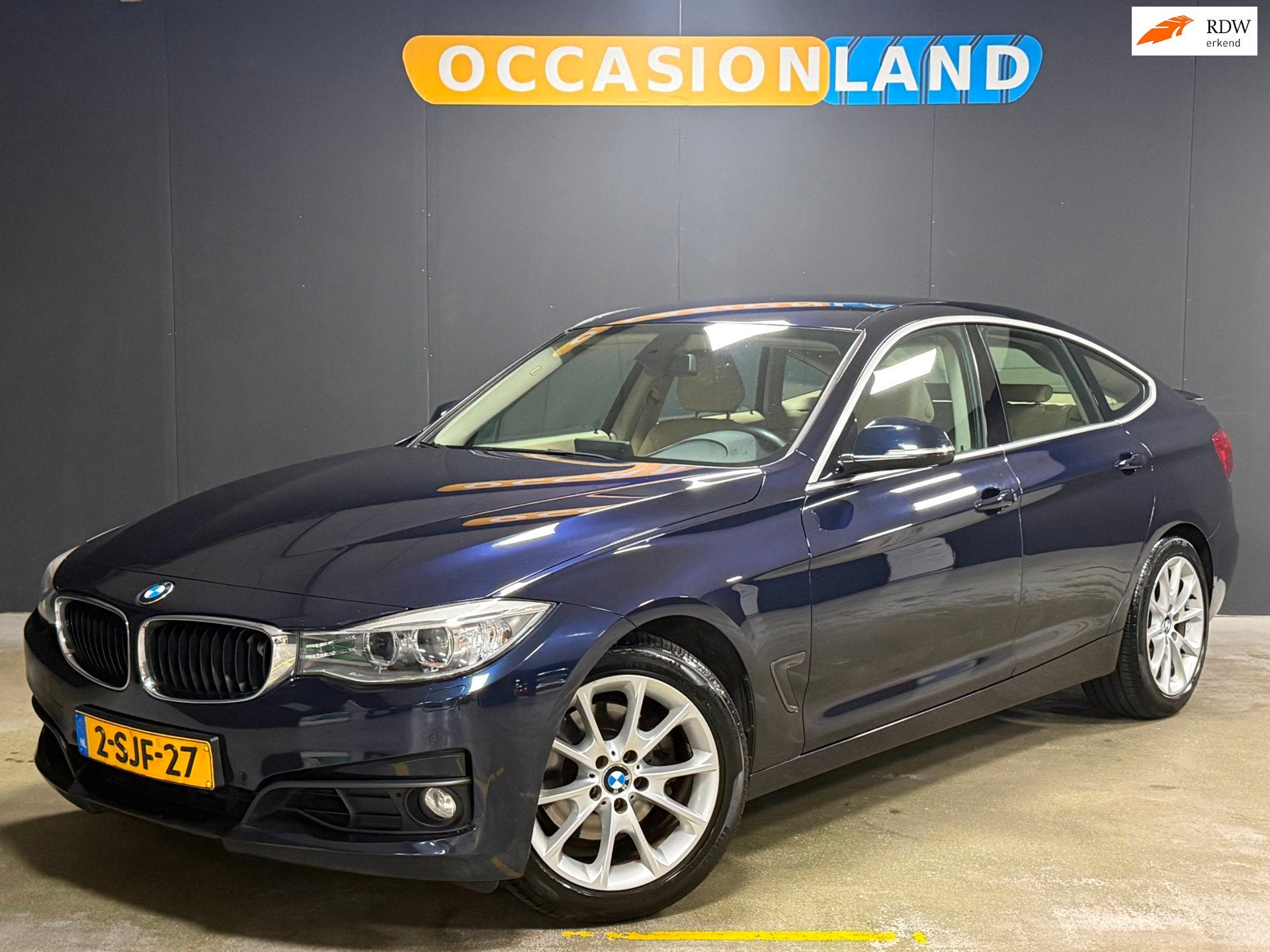 BMW 3-serie Gran Turismo 328i High Executive|PDC|LED|TREKHAA, Auto's, BMW, 745 kg, Gebruikt, 4 cilinders, Blauw