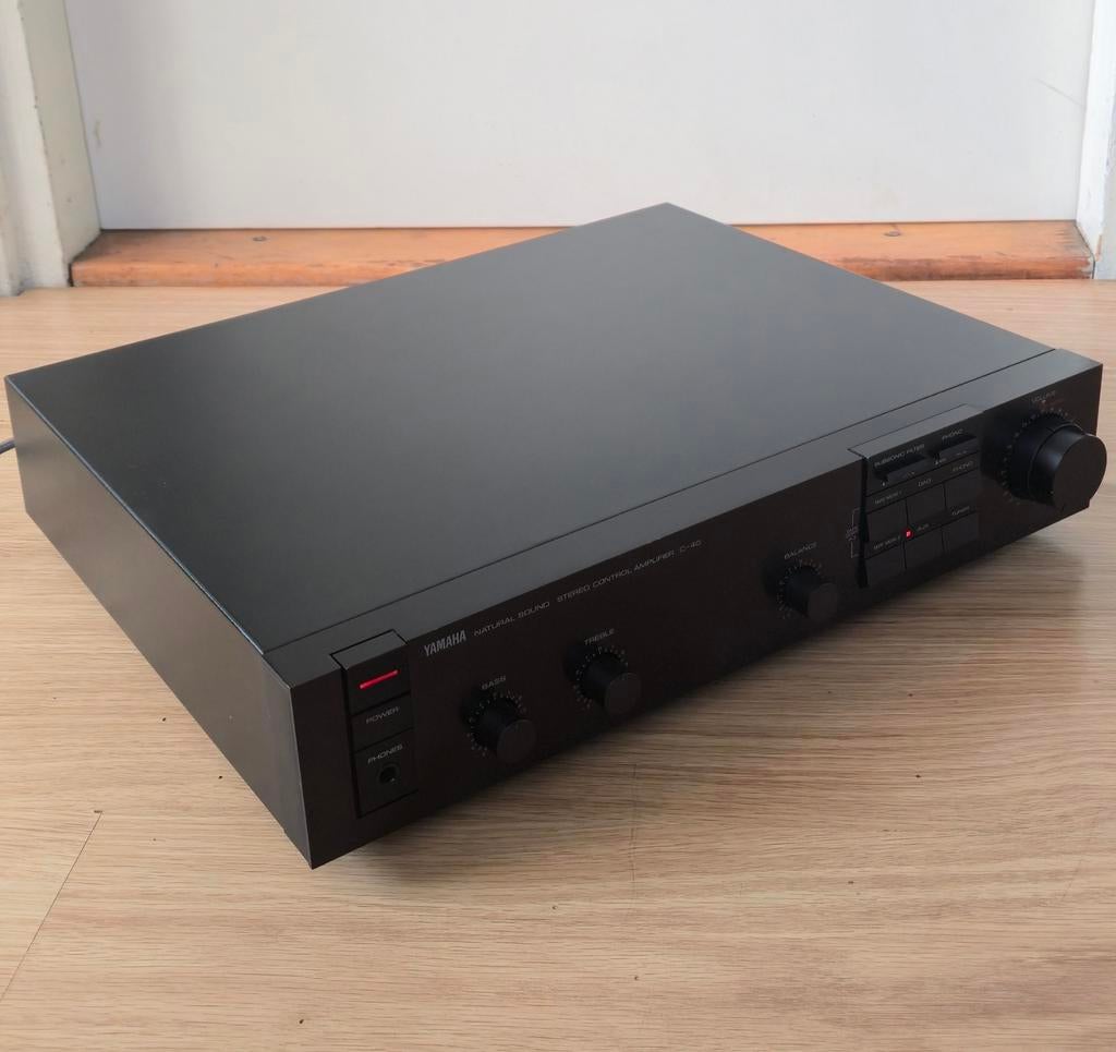 Yamaha C-40 Voorversterker - Klassieke Audio Kwaliteit, Audio, Tv en Foto, Versterkers en Receivers, Ophalen of Verzenden, Gebruikt