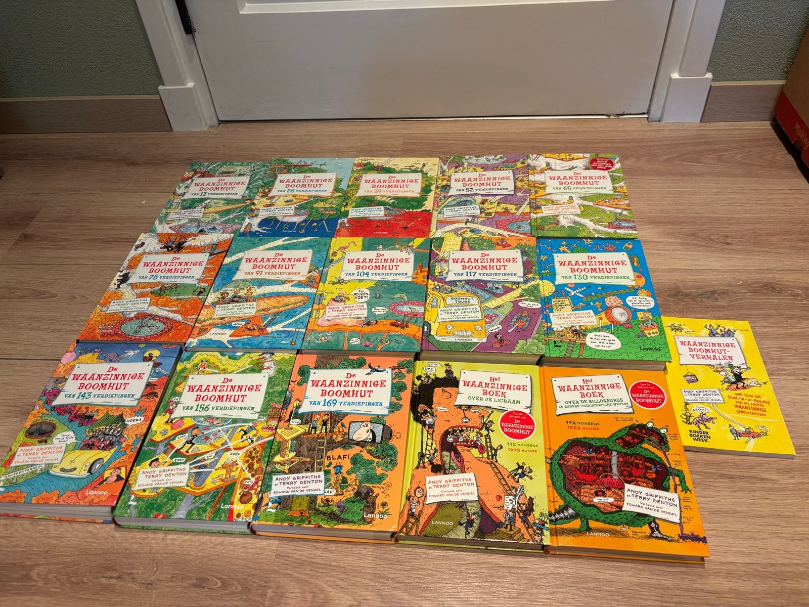 De Waanzinnige Boomhut serie + 3 extra boeken, Ophalen of Verzenden, Gelezen, Fictie algemeen