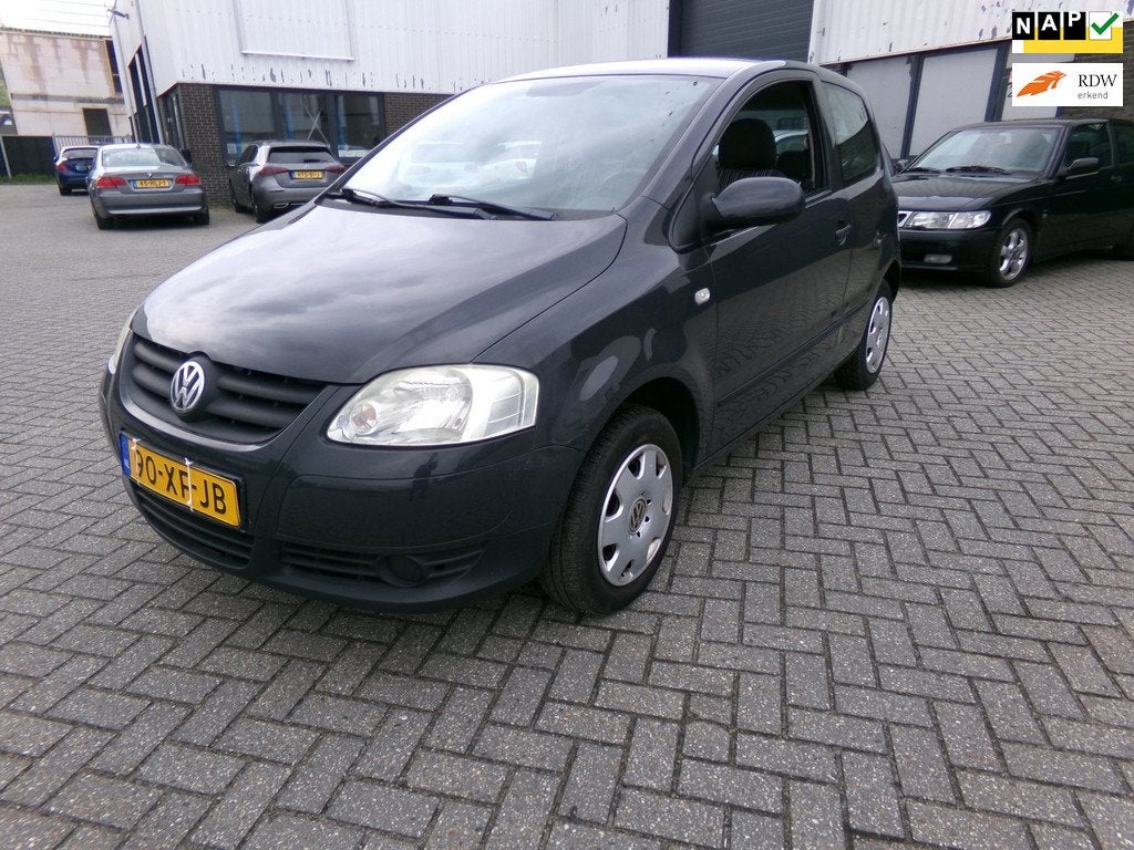 Volkswagen Fox 1.2 Trendline APK 05/2027, Auto's, Volkswagen, Voorwielaandrijving, Airbags, Stof, 4 stoelen