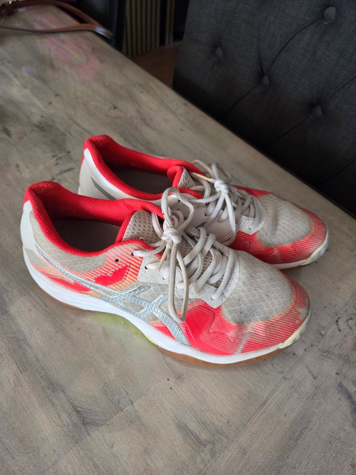 Volleybalschoenen Asics maat 39, Sport en Fitness, Loopsport en Atletiek, Ophalen, Hardloopschoenen, Asics