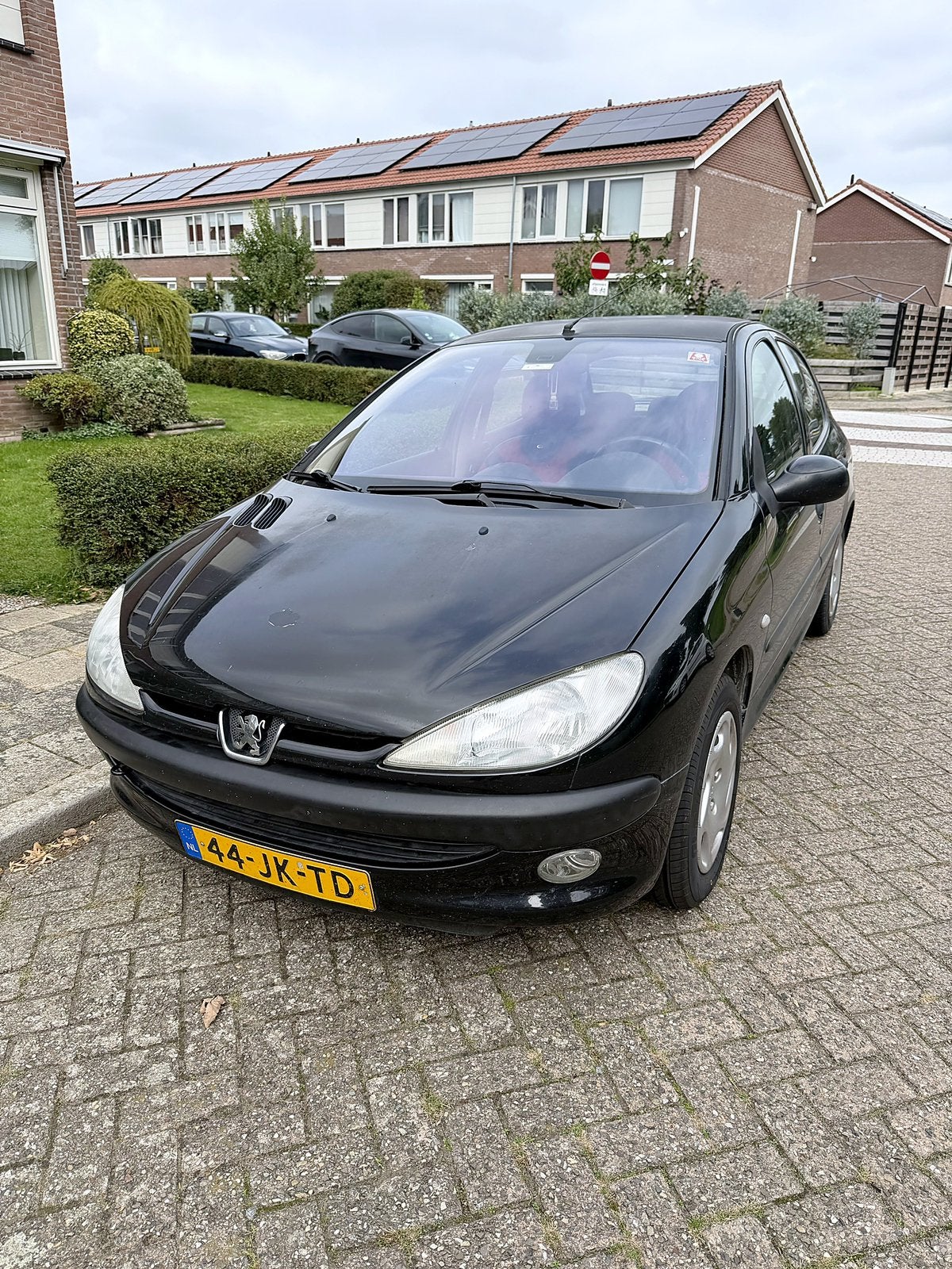 Peugeot 206 1.6 16V Gentry 5D AUT 2002 Zwart, 40 €/maand, 4 cilinders, 1039 kg, Zwart