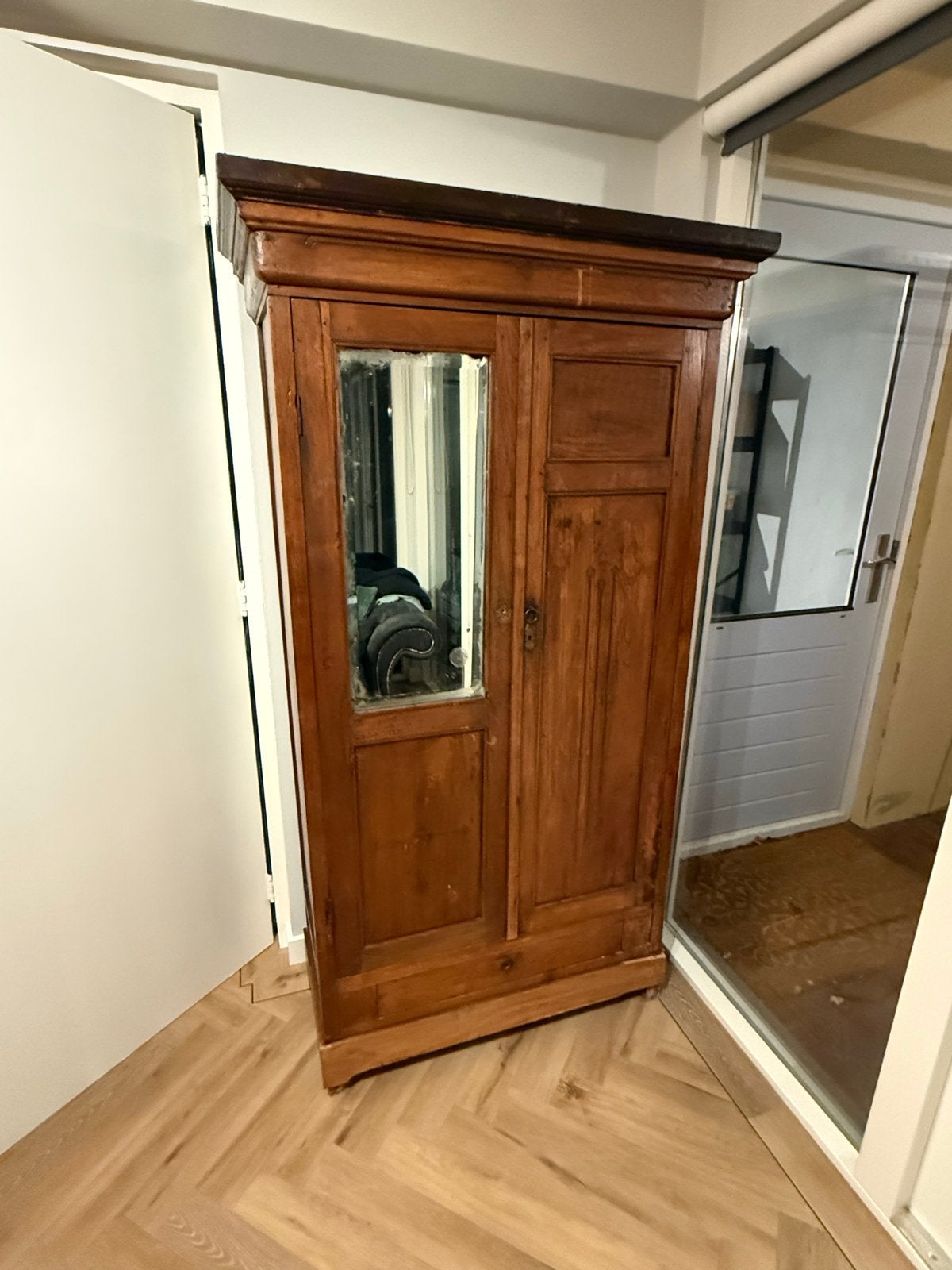 Antieke houten kast met spiegel en lade, Antiek en Kunst, Ophalen