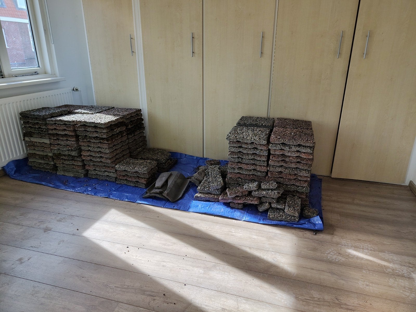 Gratis! Ca. 120 gebruikte terrastegels 30x30 cm (kiezel en g, Ophalen, Gebruikt, 10 m² of meer, Beton