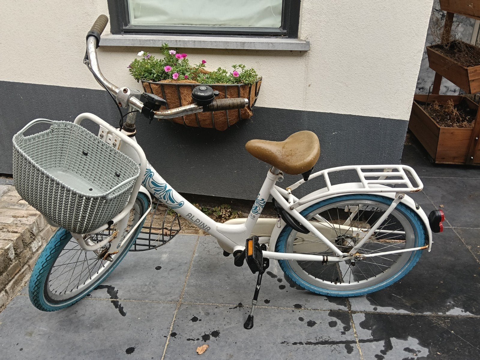 Alpina fiets met mand, Fietsen en Brommers, Fietsen | Dames | Damesfietsen, Terugtraprem, Gebruikt, 50 tot 53 cm, Ophalen