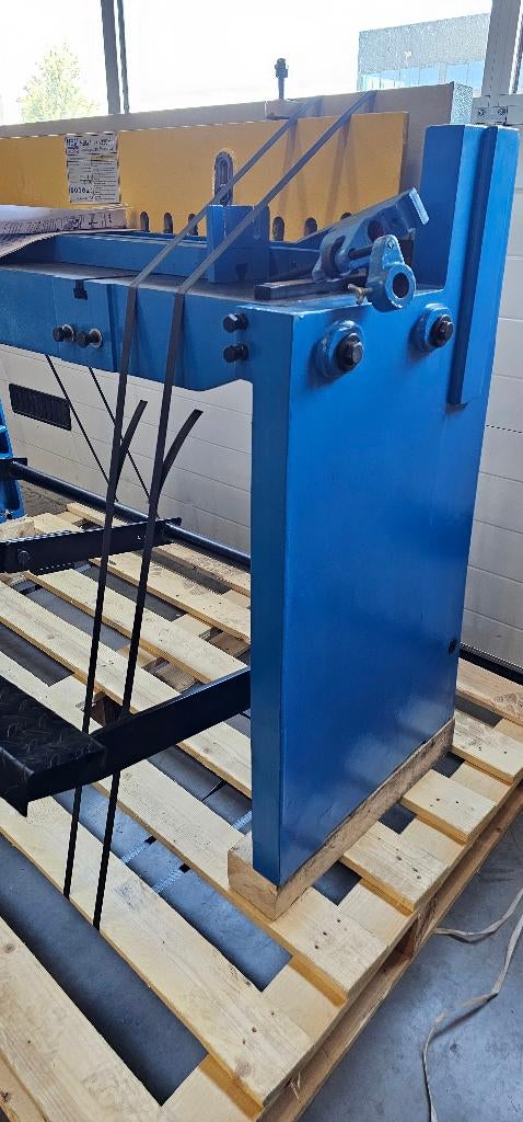 HBM 1,0 x 1320 mm. Voetknipschaar, Plaatschaar, Ophalen, Zo goed als nieuw
