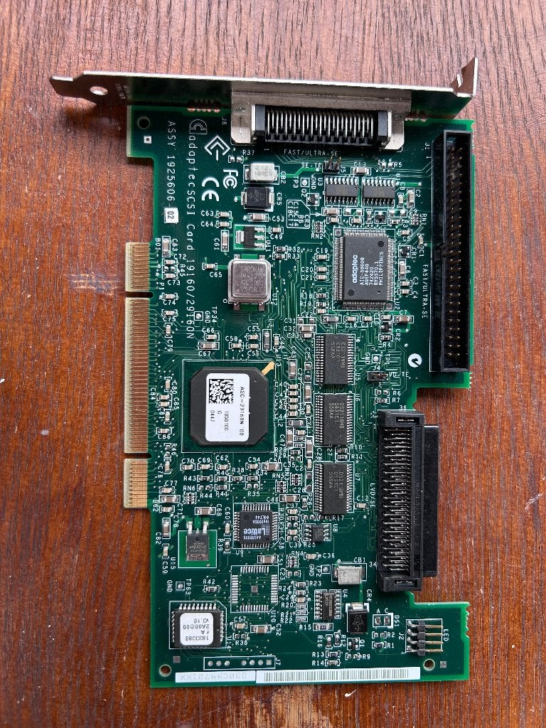 Adaptec SCSI Card 19160/29160N, Computers en Software, Ophalen of Verzenden, Gebruikt, Intern, D-Link