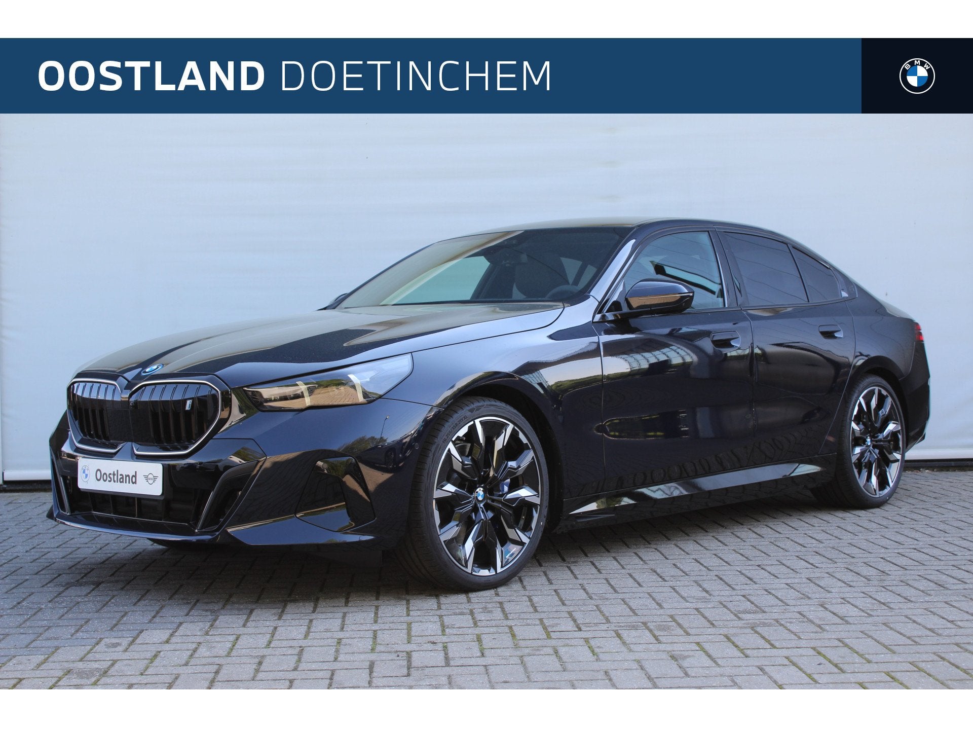 BMW i5 eDrive40 M Sport / Panoramadak / Trekhaak / Bowers &