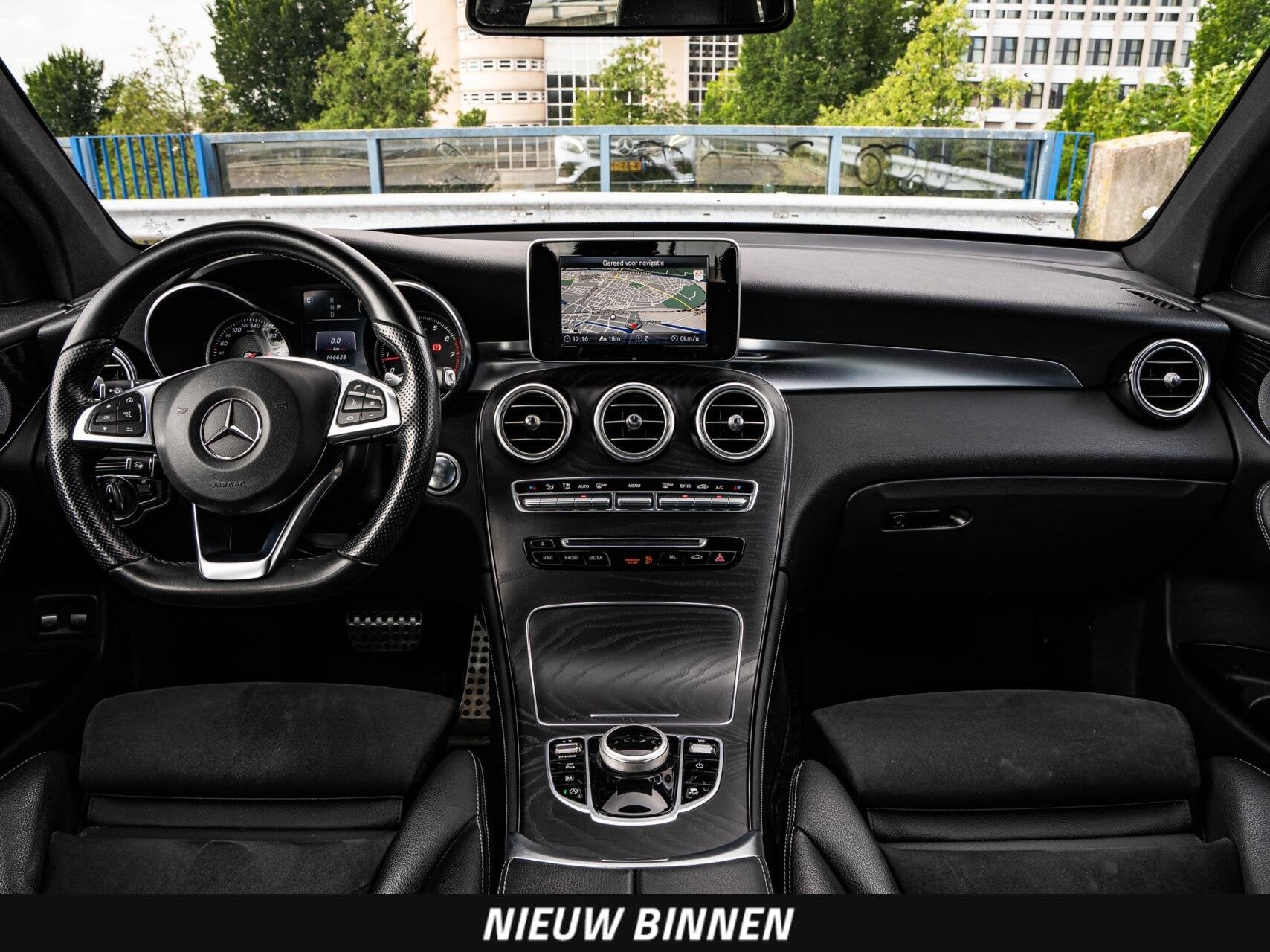 Mercedes-Benz GLC-klasse 250 4MATIC Premium Plus AMG | Panor, Automaat, Dealer onderhouden, 15 km/l, Gebruikt